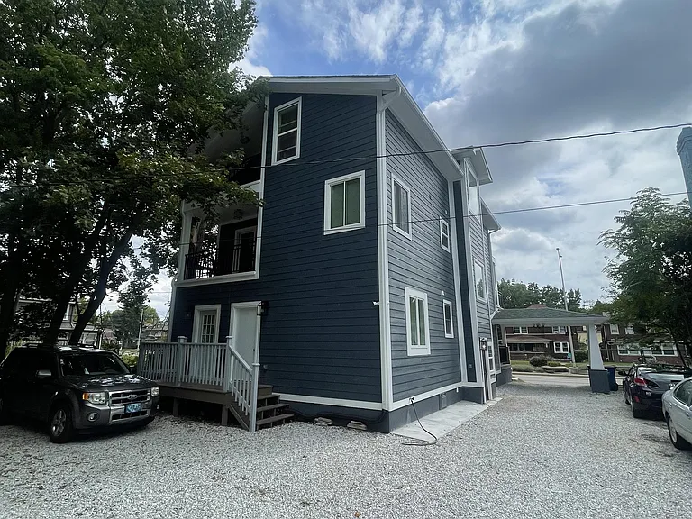 806 E 38th St #3 — Photo 5