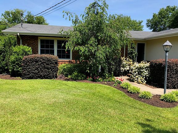 3rd image of 505 Handley Acres Dr