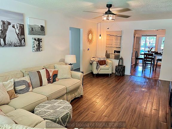 4th image of 3110 W 15th St
