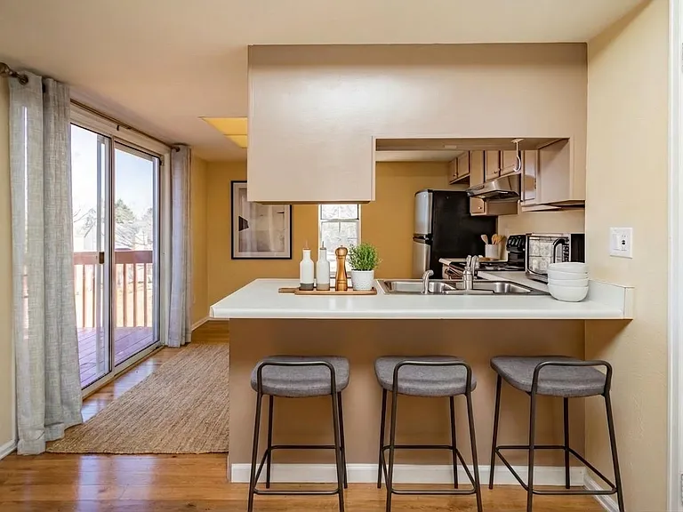 316 Cobblestone Dr — Photo 10