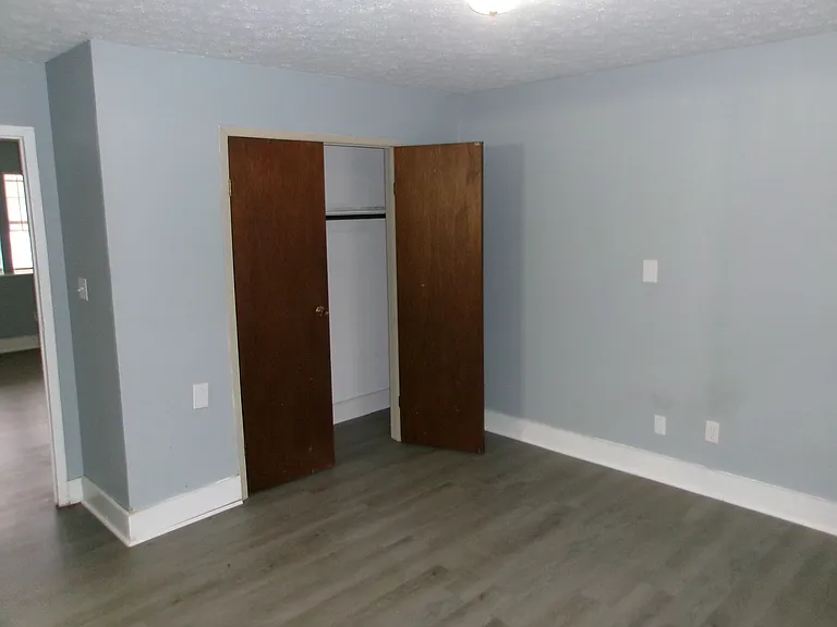 204 N Warren St — Photo 8