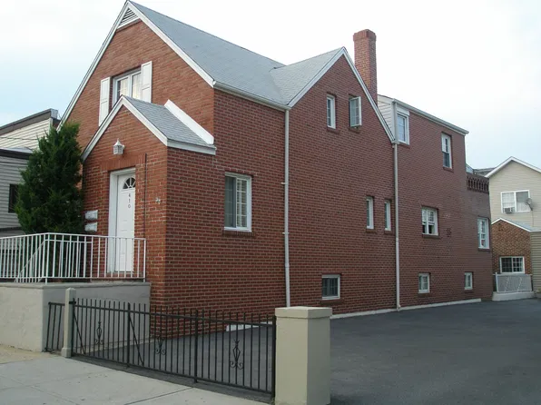 410 69th St, Guttenberg, NJ 07093