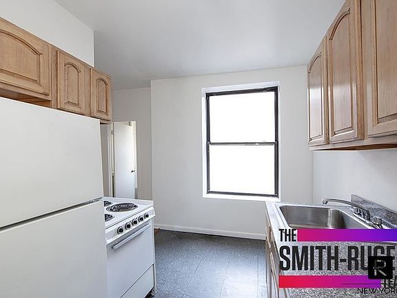 2nd image of 338 E 15th St APT 5C