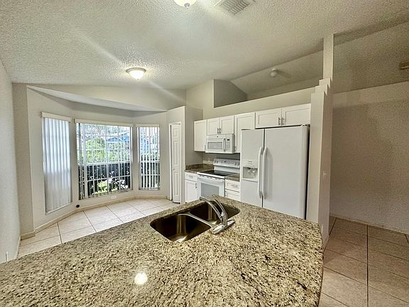 4th image of 7864 Sagebrush Pl