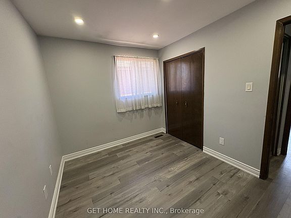 4th image of 55 Major Oaks Dr