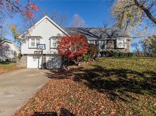 7600 NW 69th St, Kansas City, MO 64152