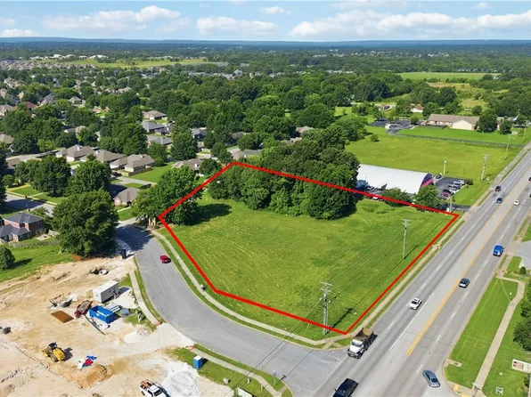 Wedington, Fayetteville, AR 72704