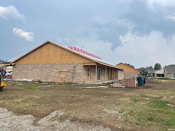 3rd image of 3915 N Easy Living Ave