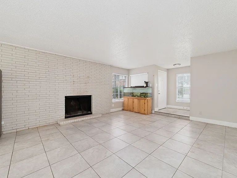 Newly Renovated Apartment In Houston — Photo 4