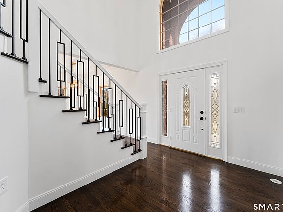 4th image of 501 Taylor Hill Road