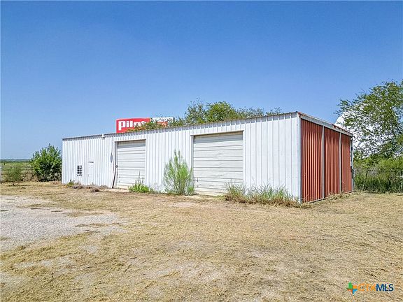 4th image of 8956 N Us Highway 183