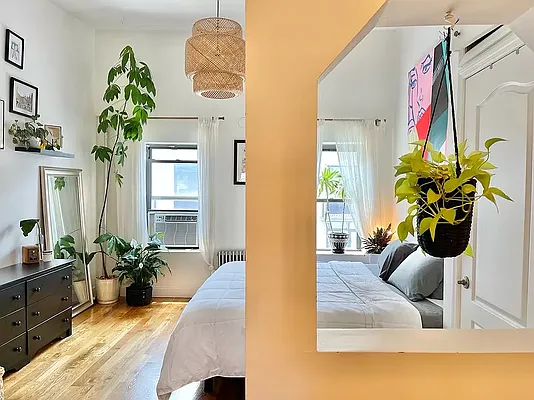 Rented by The Property Firm | media 18