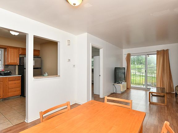 5th image of 207 Manhattan Ave #2