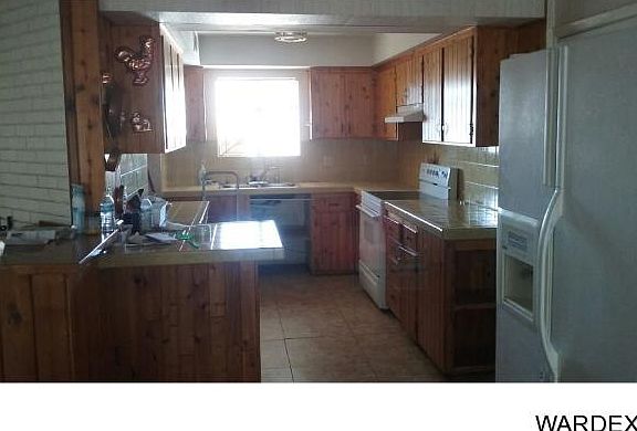 3rd image of 100 Mariposa Dr