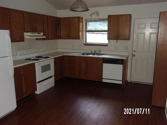 3rd image of 2011 E 3rd St #A