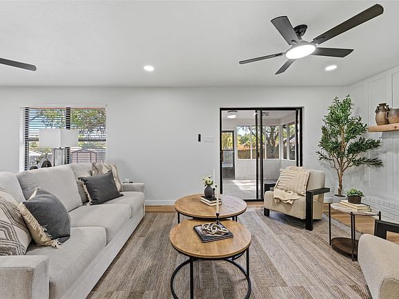 5th image of 125 E Dawn Dr
