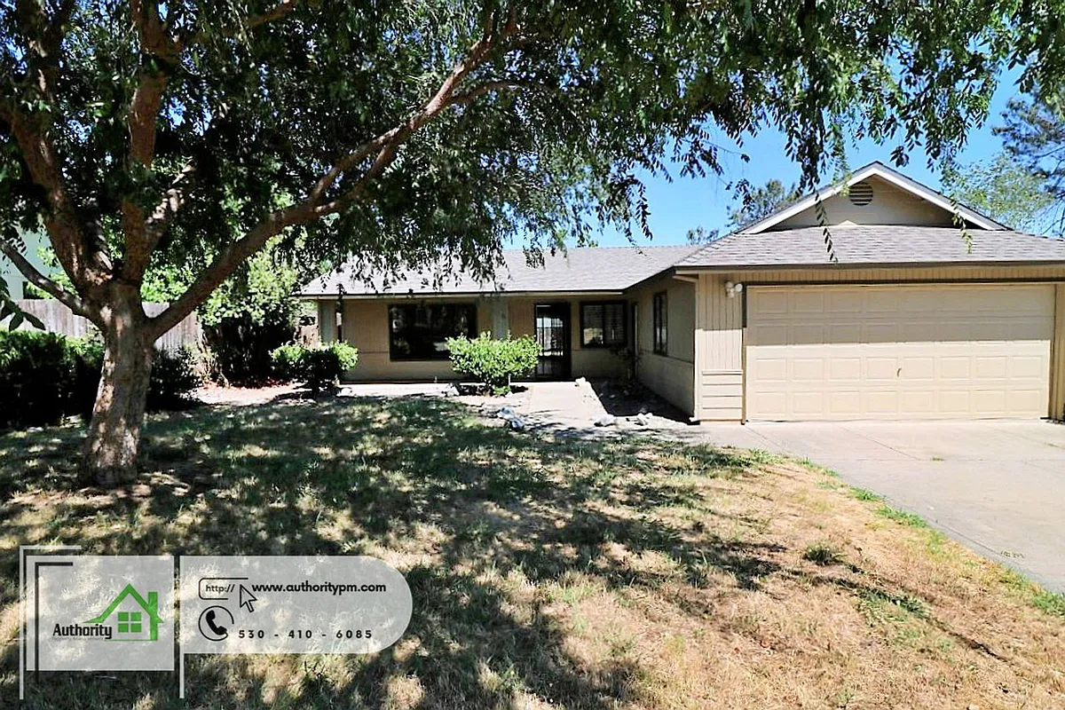 Building Photo - 3657 Santa Rosa Way