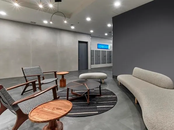 260 Avenue East image 14 of 24