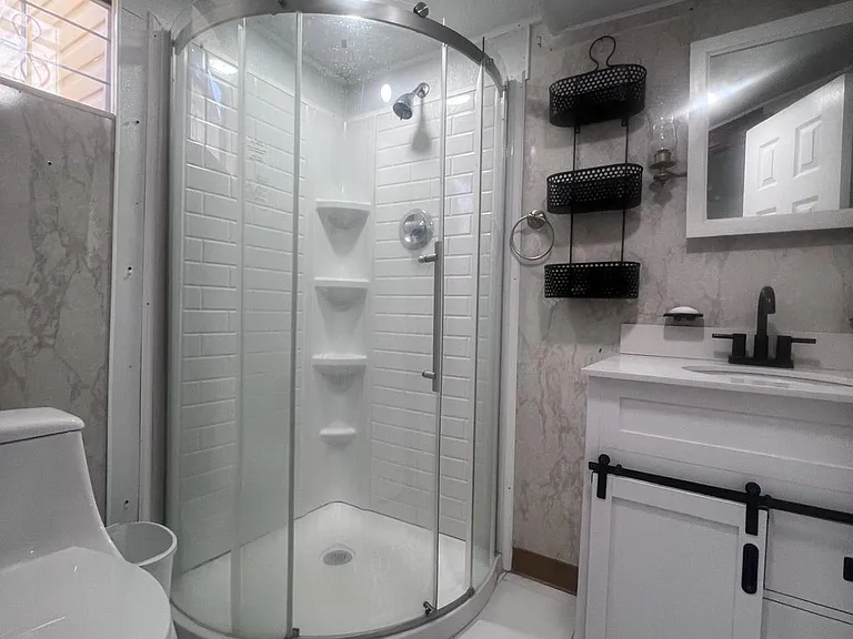 5825 Lamont Dr — Photo 27
