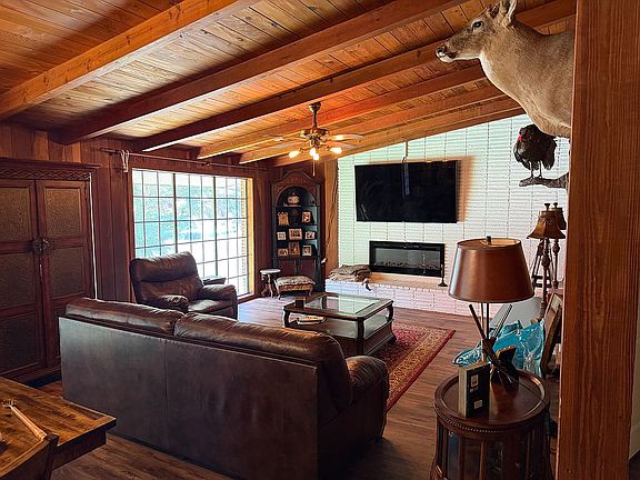 3rd image of 2 Donegal Cir