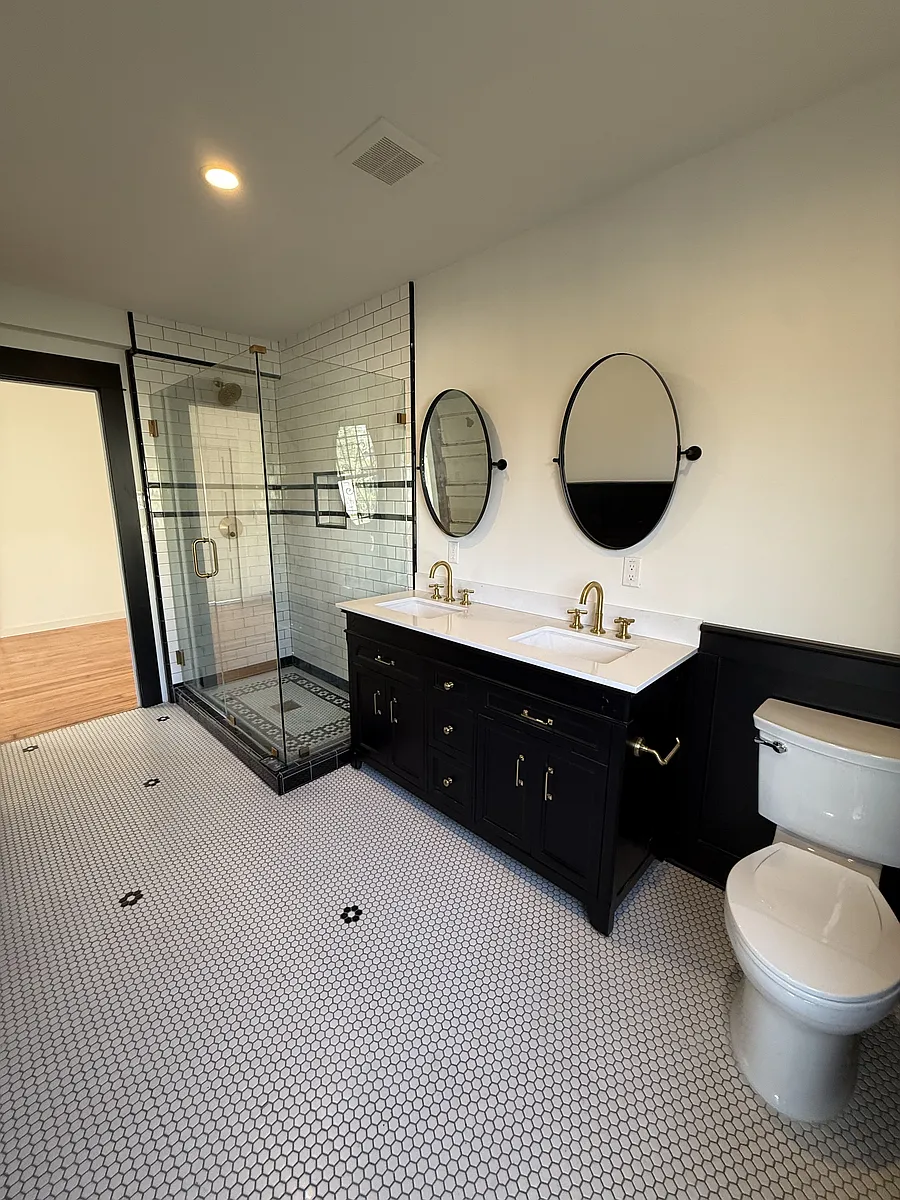 Building Photo - 838 N Lafayette Park Pl