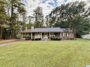814 Meadow View Dr, Pell City, AL 35128
