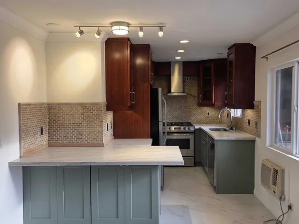 1154 S Barrington Ave, Los Angeles, CA