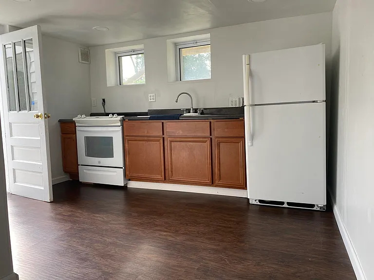 61 Pointview Rd #1 — Photo 22