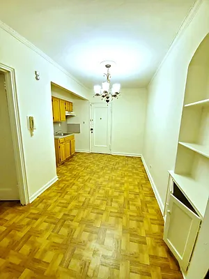 Rented by Smart NY Realty LLC | media 7