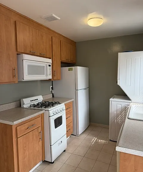 1510 Harmon St #B — Photo 11