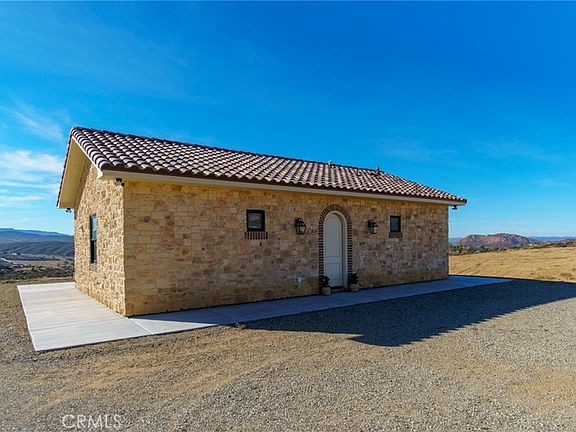 4th image of 37219 Quarter Valley Rd