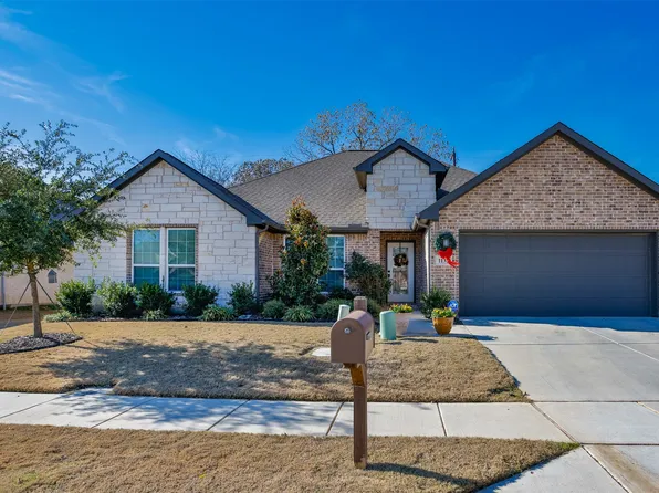 1135 Vintage Ave, Gainesville, TX 76240