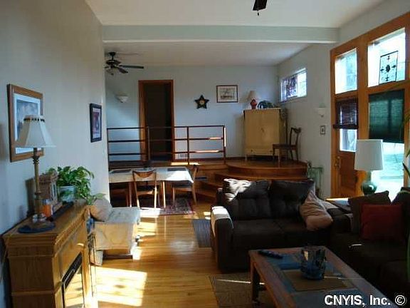 3rd image of 26 Richlee Dr