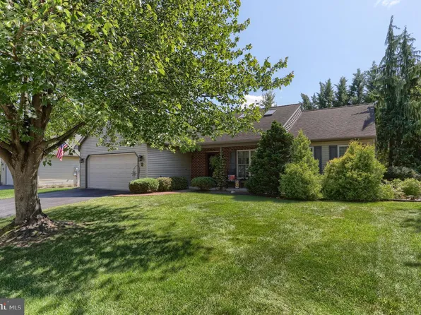 22 Scenic Dr, Myerstown, PA 17067