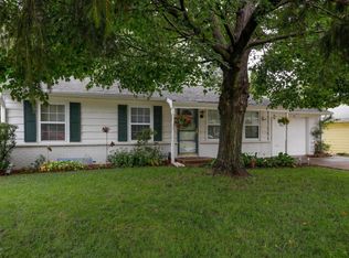 615 Ludgate Ln, Portage, MI 49002
