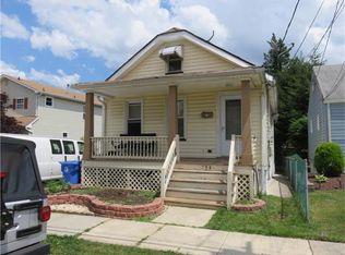 794 Robbins St, Perth Amboy, NJ 08861