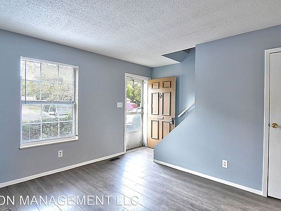 4th image of 2924 Plymouth Ave