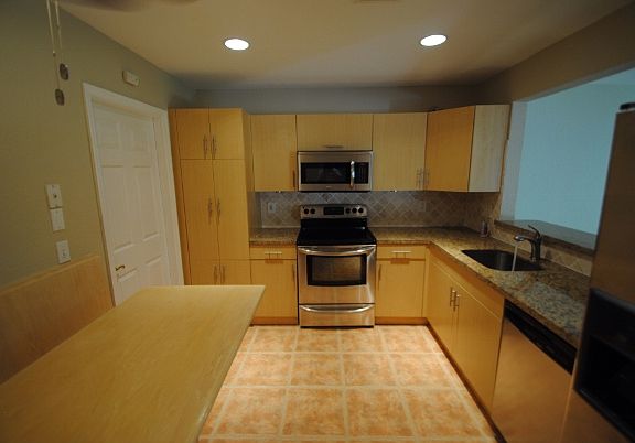 5th image of 2944 Florida Blvd