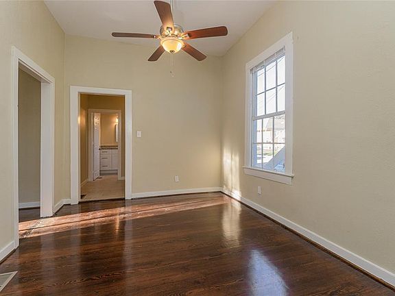 3rd image of 1219 33rd St APT 1