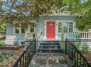 3325 SE Brooklyn St, Portland, OR 97202