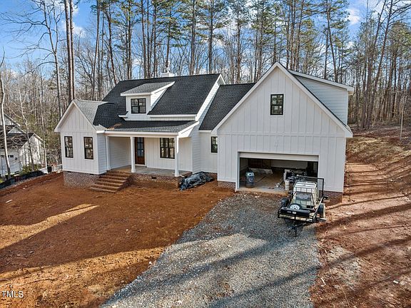 5th image of 2030 Thoroughbred Ln