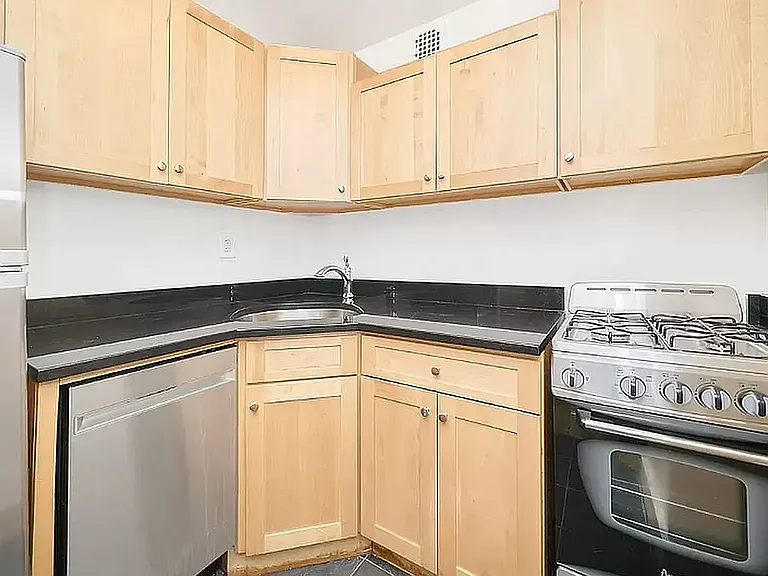 31 E 31st St #5F — Photo 5