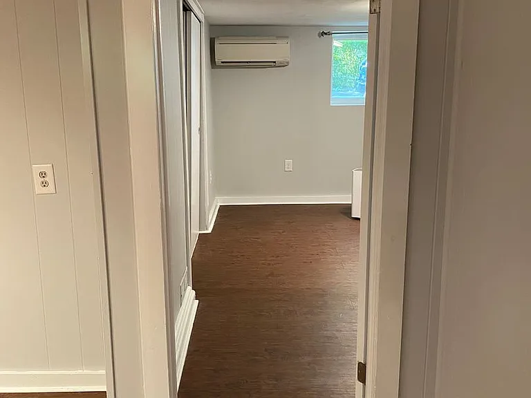 1002 N Aurora St — Photo 5