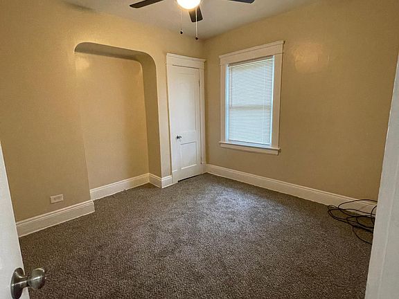 4th image of 10708 Crestwood Ave #2