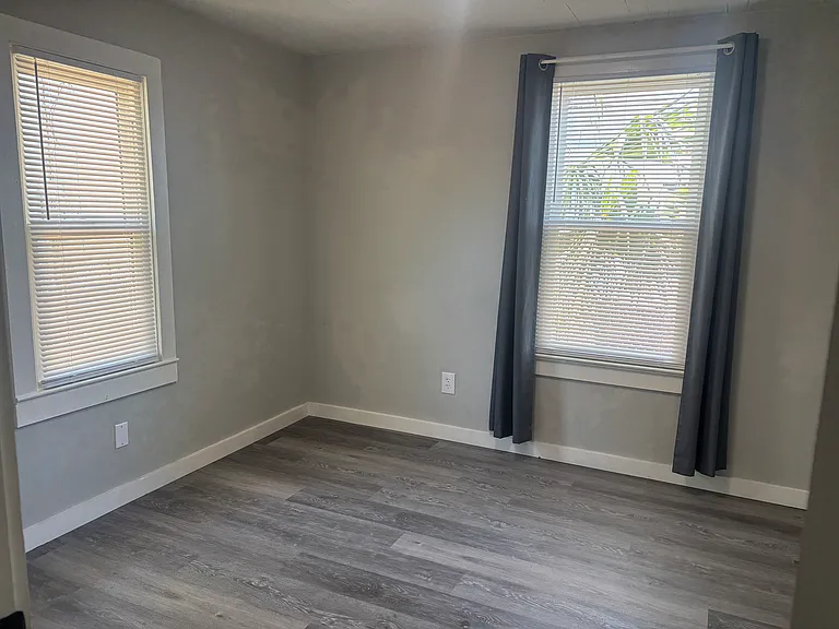 1516 Wilmont Ave — Photo 7