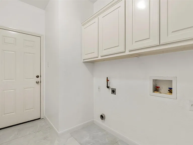 10329 Kilmarnock Dr — Photo 26