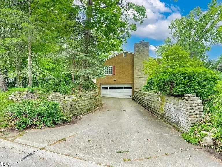 3060 Chamberlain Rd — Photo 23