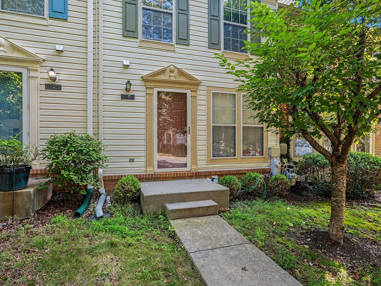 3 bed, 2.5 bath, 1580 sqft, $2,490 — Photo 2
