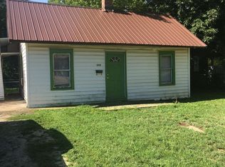 623 W Locust Ave, El Dorado, KS 67042