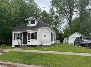 614 W Jackson Ave, Fairfield, IA 52556